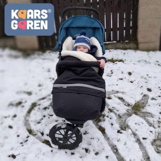 ❄️🖤 Zima? Tak ta si dneska neškrtne. V merino fusaku Kaarsgaren je malý cestovatel v teple, i když kolem poletují sněhové...